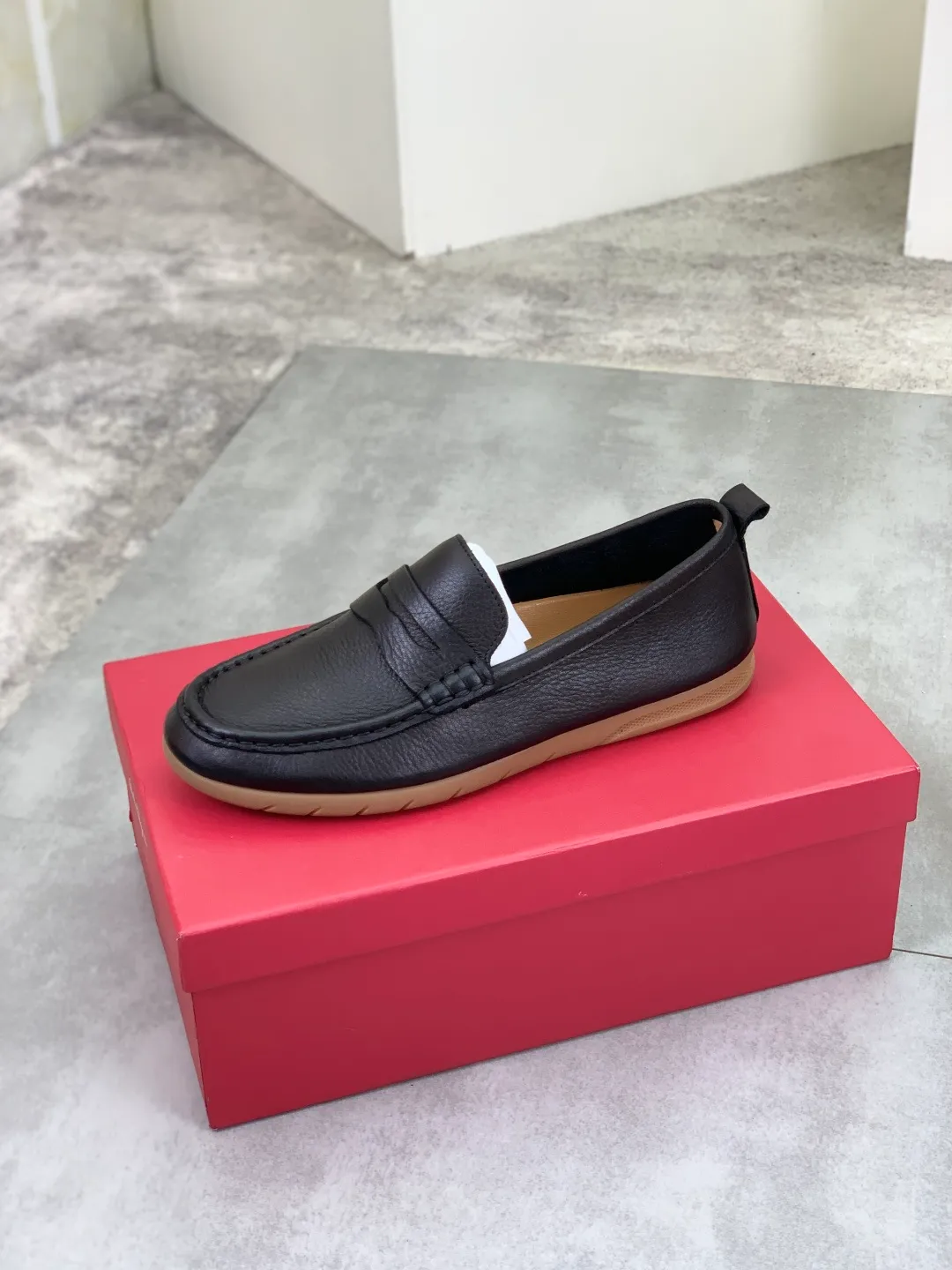 Men's shoes 💰P480 New model [Ferragamo/Ferragamo] Latest model Original imported calfskin, imported pigskin lining + original luxury metal buckle + original rubber outsole Soft and comfortable Size number: 38-44
